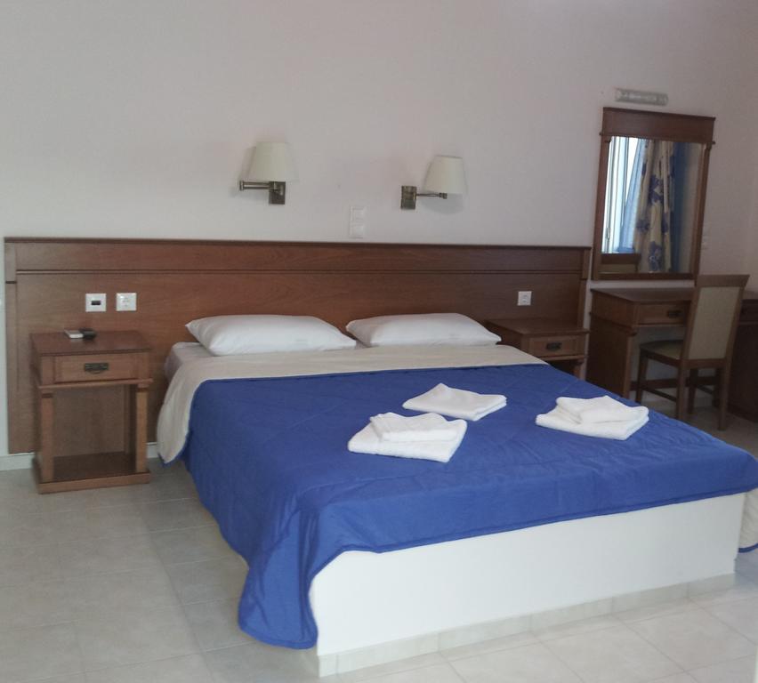 Medusa Accommodation Livadakia Esterno foto