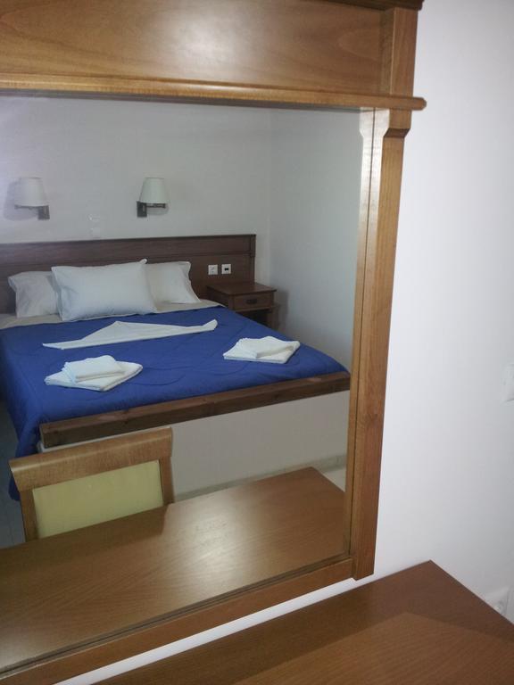 Medusa Accommodation Livadakia Esterno foto